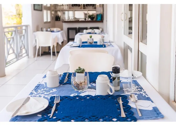 Hotel: Flamingo Rocks